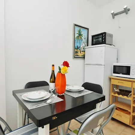 For 2 People In With River View Holiday home *